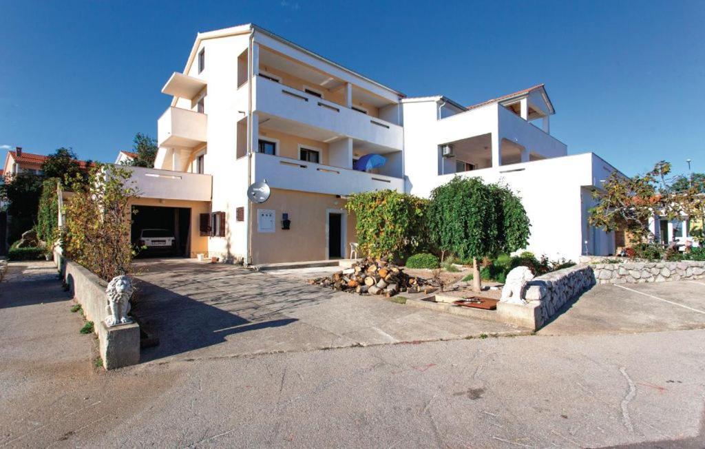 Apartmani Mile Krk Town Buitenkant foto