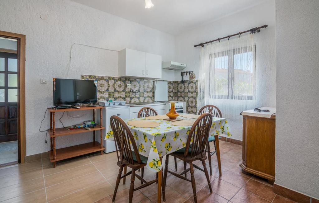 Apartmani Mile Krk Town Buitenkant foto