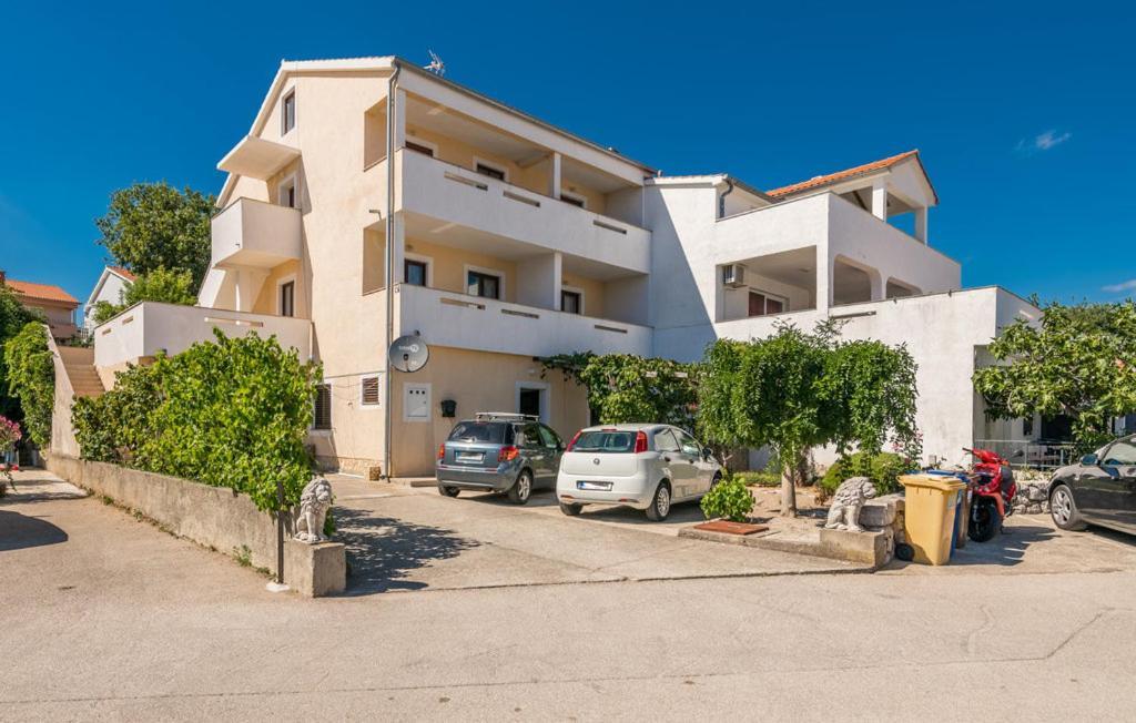 Apartmani Mile Krk Town Buitenkant foto