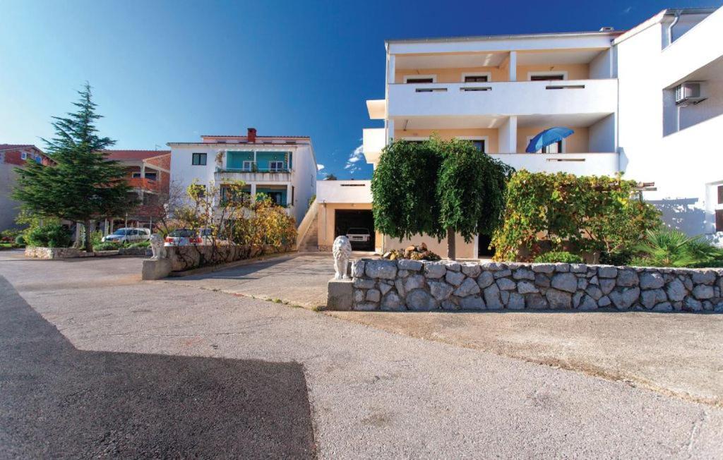 Apartmani Mile Krk Town Buitenkant foto
