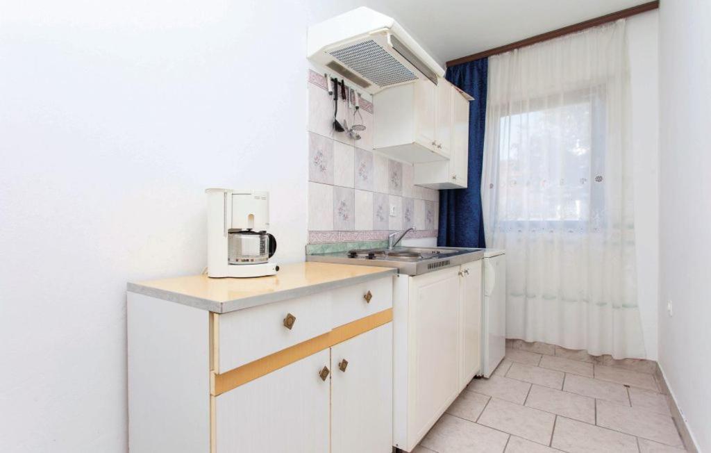 Apartmani Mile Krk Town Buitenkant foto